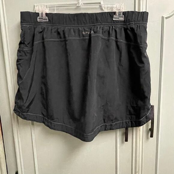 Spyder Active Skirt Size XL Pockets Attached Shorts Black Pull On - Picture 5 of 6